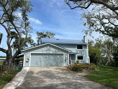 Common Driveway Stains in Florida and How to Remove Them